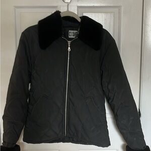 Elegant Black Quilted Women's Puffer Jacket